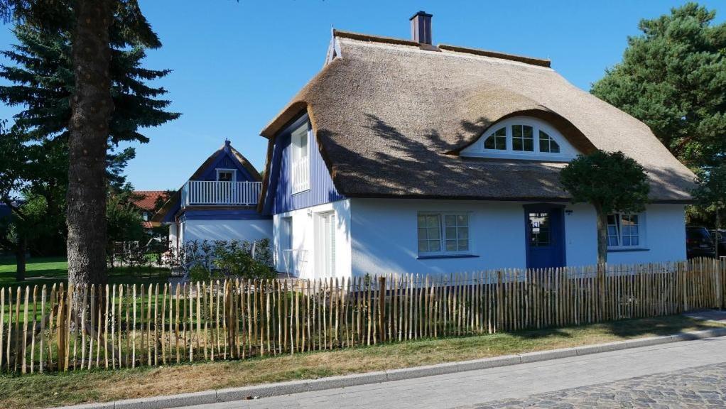 Kapitaenshaus Kammer Born Eksteriør bilde